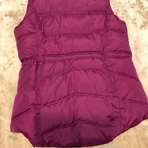 Old Navy Women’s Fuchsia Puffy Vest - Small